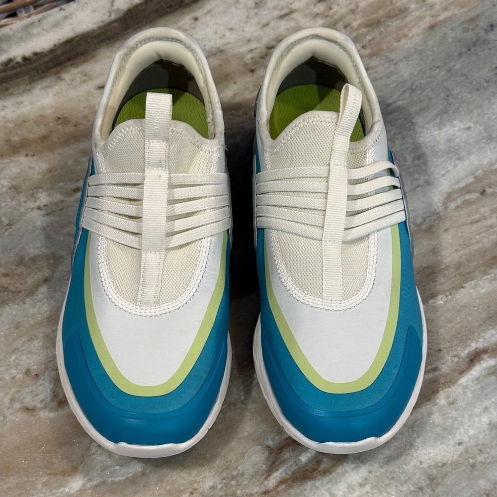 Women’s VIONIC Vayda slip on sneakers- Size 7 - Picture 3 of 9